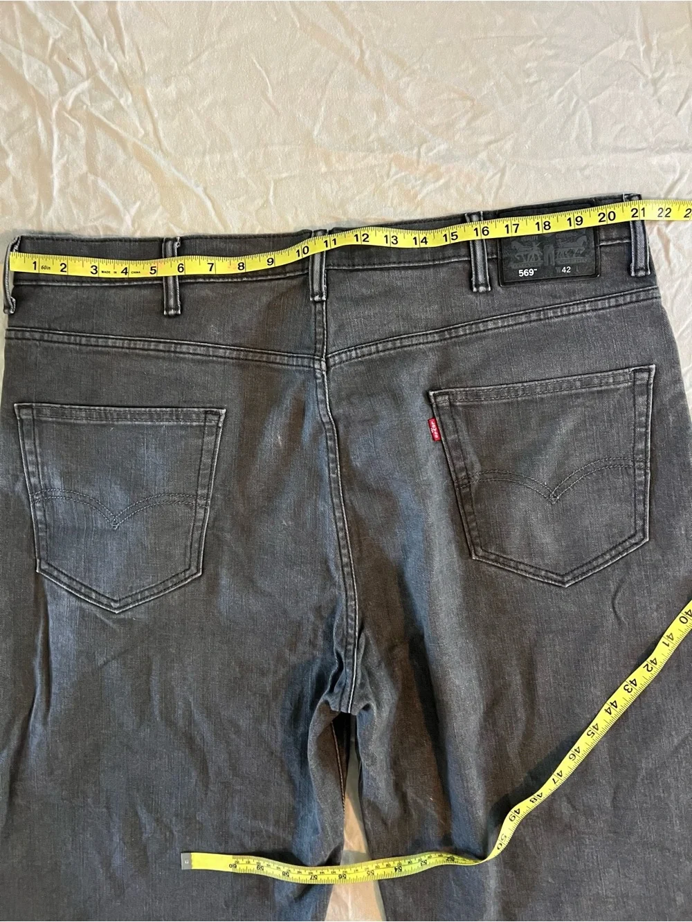 Levi’s 569 Loose Straight Gray Denim Shorts Size 42